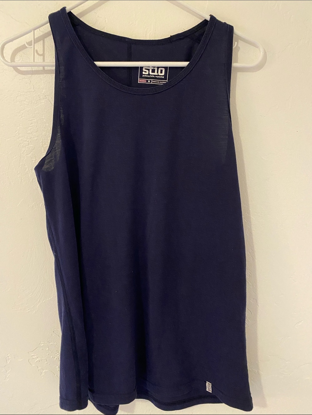 STIO Navy Sleeveless Performance Tank